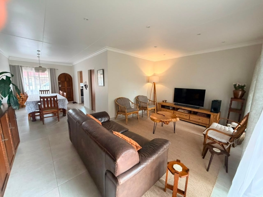 3 Bedroom Property for Sale in Kannoniers Park North West